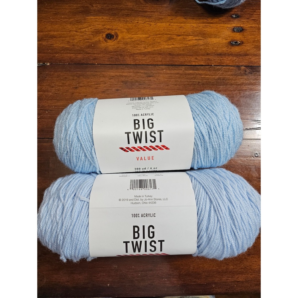 Big Twist Value Yarn‎ Sky Blue 100 Percent Acrylic 380 Yards 6 Ounces